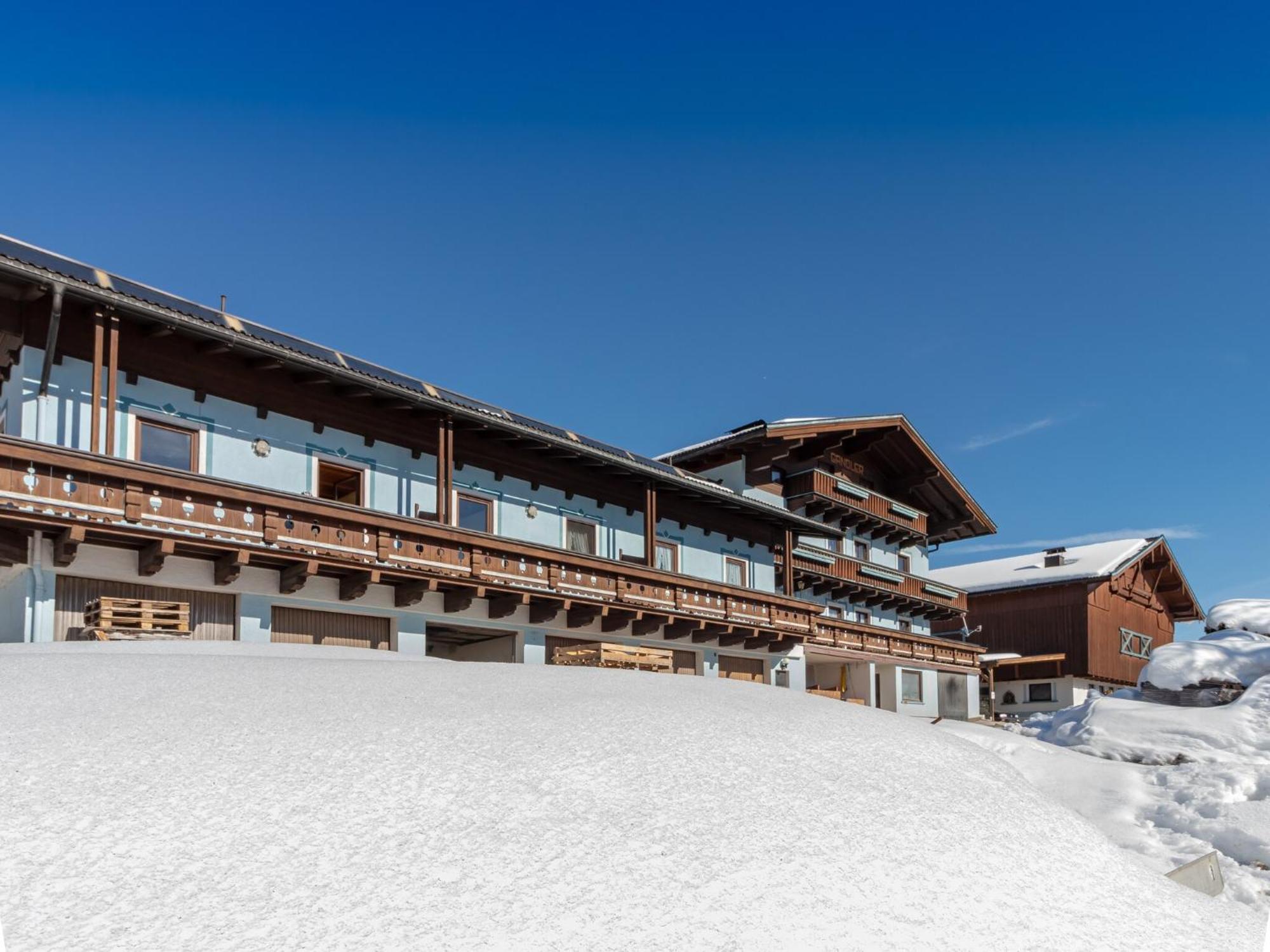Spacious Apartment Near Ski Area In 미테르질 외부 사진